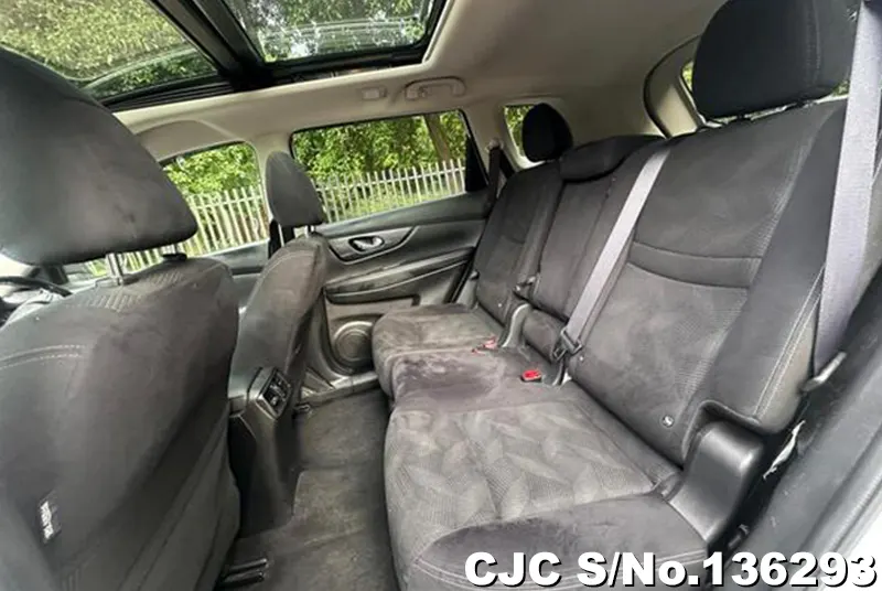Nissan X-Trail in White for Sale Image 13