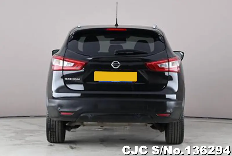 Nissan Qashqai in Black for Sale Image 5