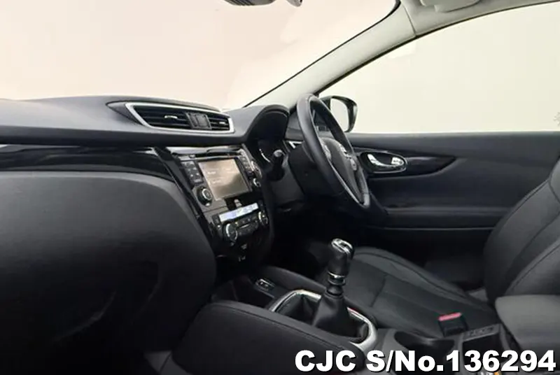 Nissan Qashqai in Black for Sale Image 8