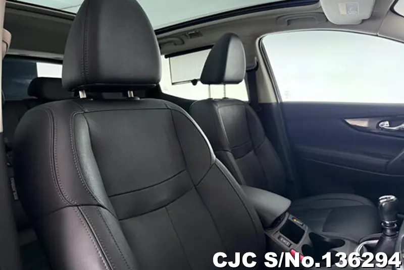 Nissan Qashqai in Black for Sale Image 9
