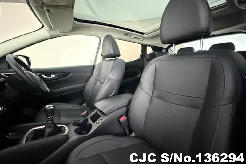 Nissan Qashqai in Black for Sale Image 10
