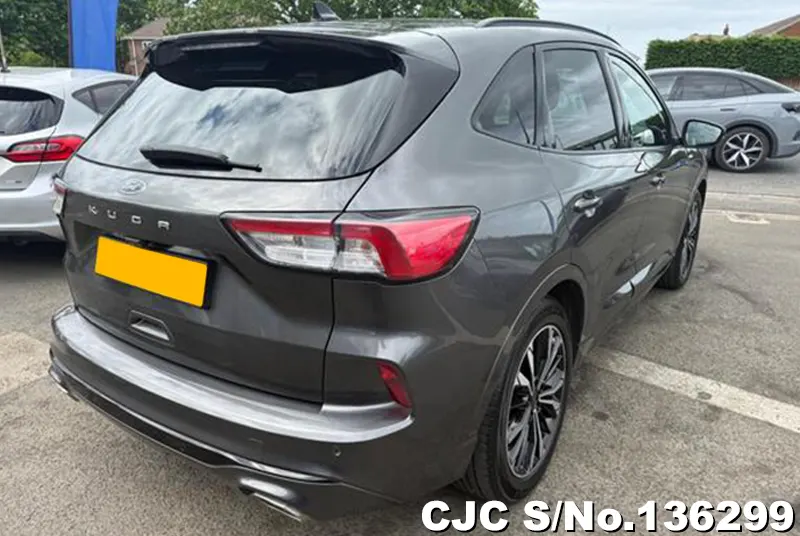Ford Kuga  in Gray for Sale Image 2