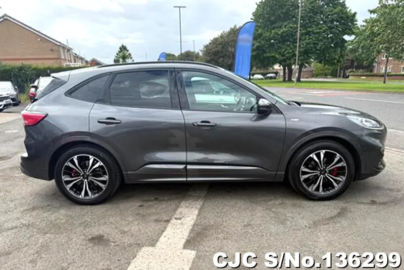 Ford Kuga  in Gray for Sale Image 6