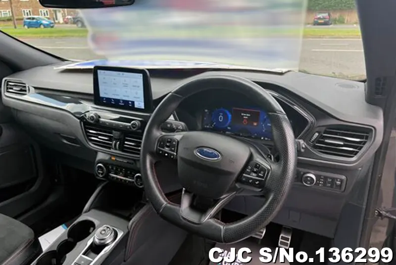 Ford Kuga  in Gray for Sale Image 8