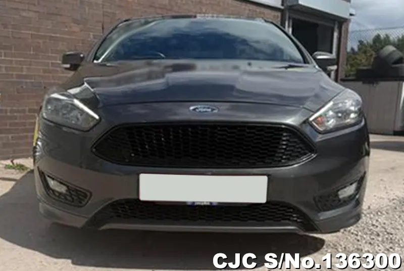 Ford Focus in Gray for Sale Image 4