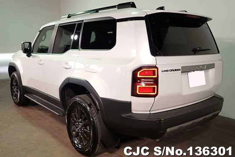 Toyota Land Cruiser 250 in Pearl for Sale Image 1