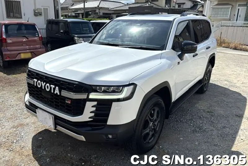 Toyota Land Cruiser in Pearl for Sale Image 3
