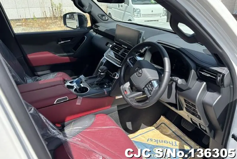 Toyota Land Cruiser in Pearl for Sale Image 7