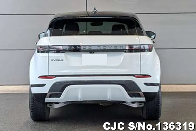 Land Rover Range Rover in White for Sale Image 4
