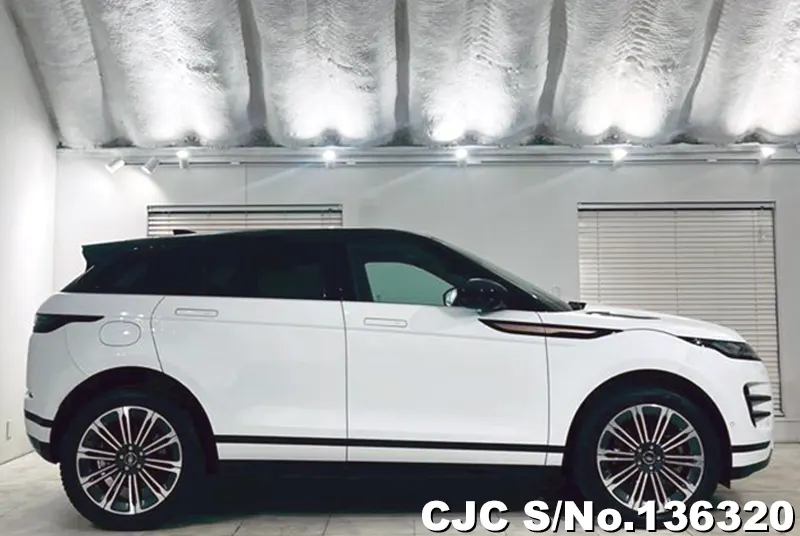 Land Rover Range Rover in White for Sale Image 6