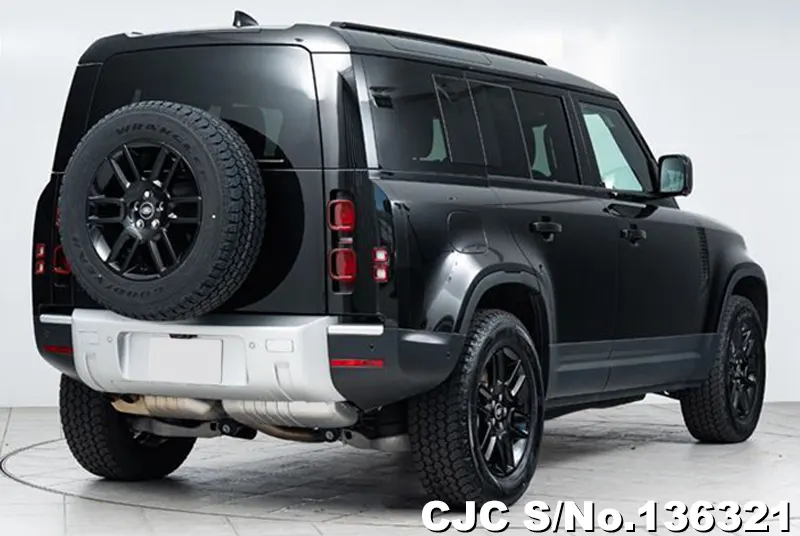 Land Rover Defender in Black for Sale Image 2
