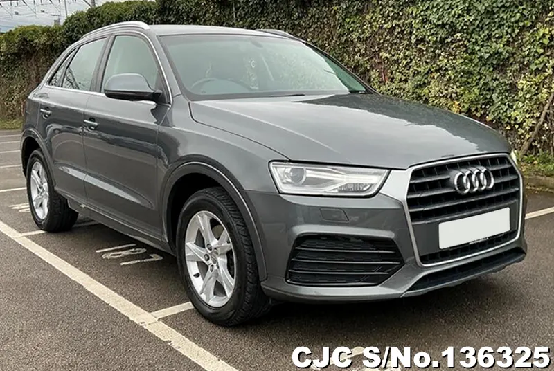 Audi / Q3 2017