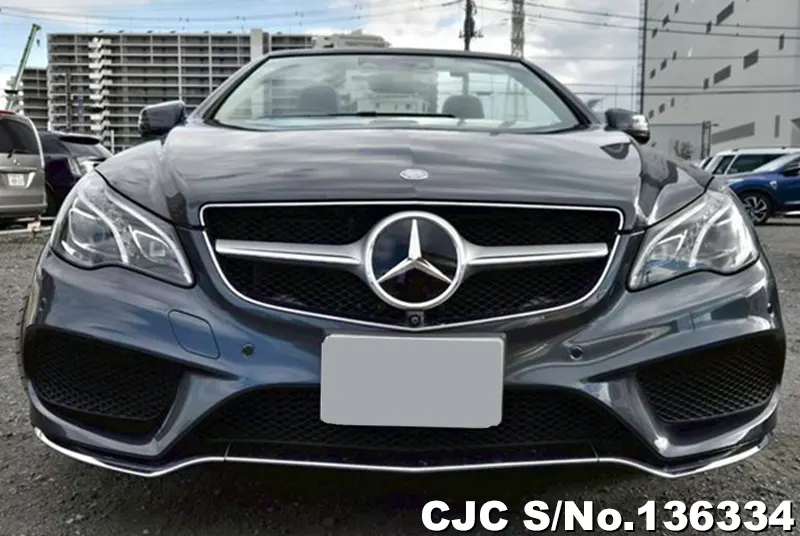 Mercedes Benz E Class in Gray for Sale Image 4