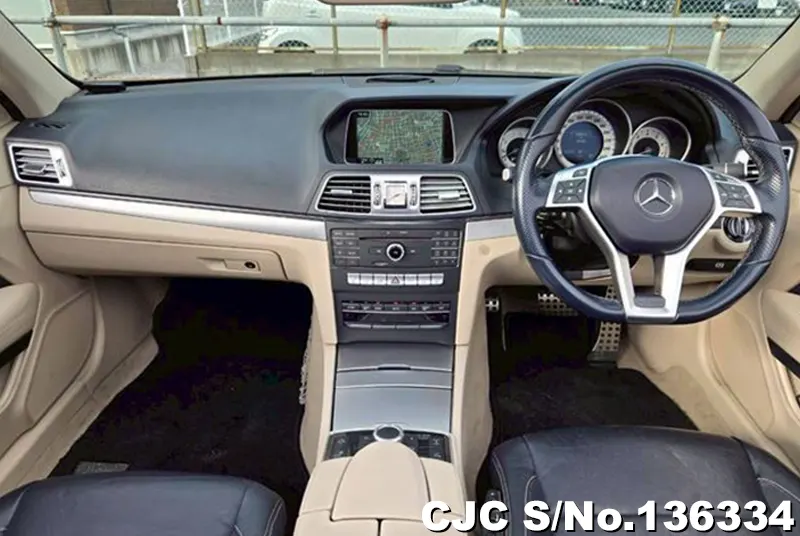 Mercedes Benz E Class in Gray for Sale Image 6