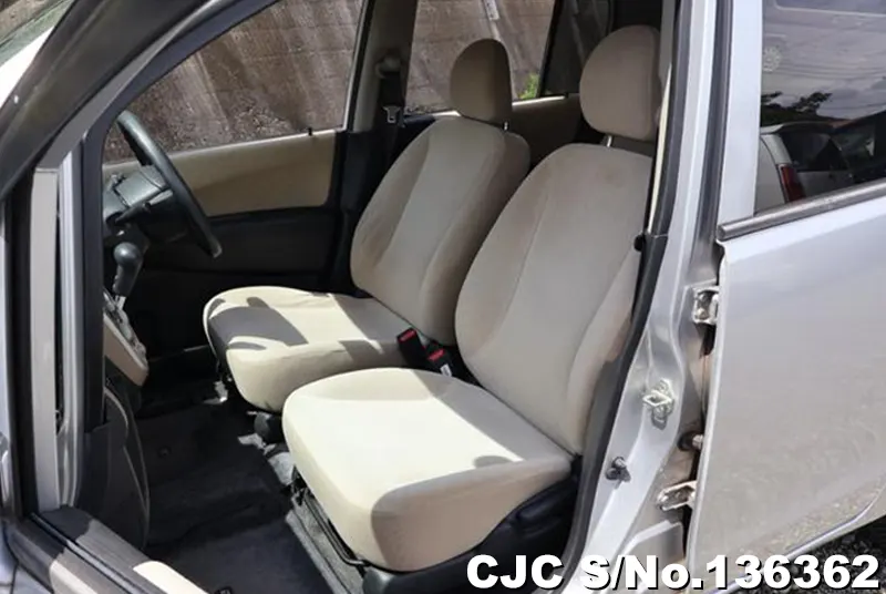 Honda Life in Silver for Sale Image 11