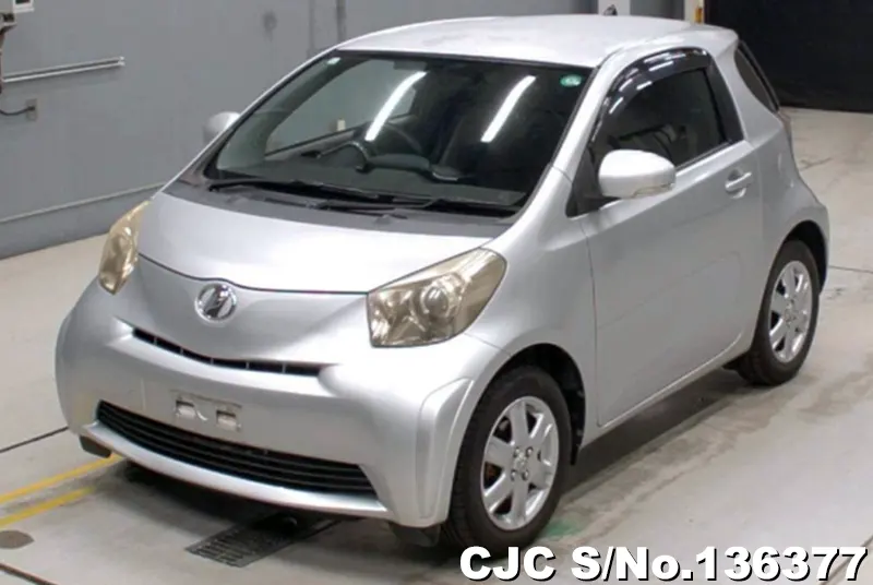 Toyota IQ in Silver for Sale Image 3