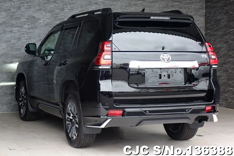 Toyota Land Cruiser Prado in Black for Sale Image 1