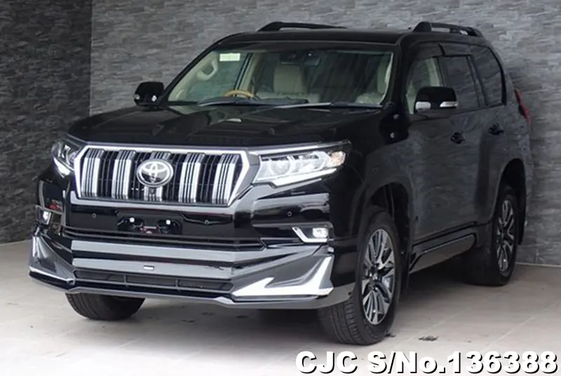 Toyota Land Cruiser Prado in Black for Sale Image 3