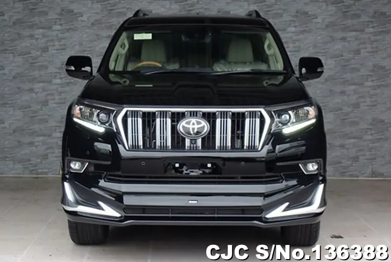 Toyota Land Cruiser Prado in Black for Sale Image 4