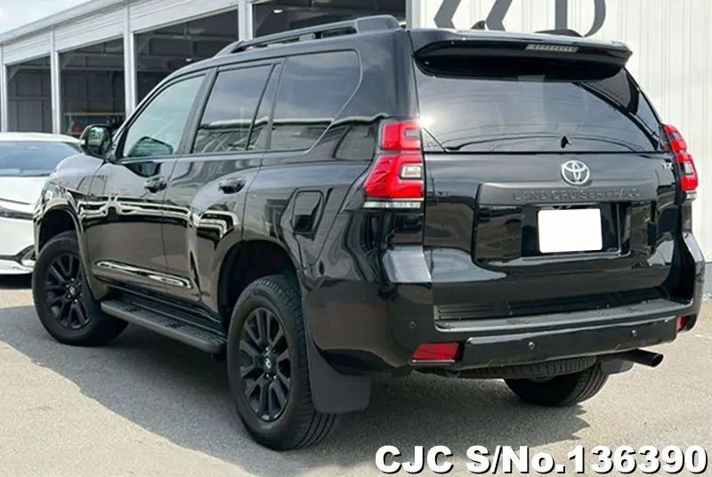 Toyota Land Cruiser Prado in Black for Sale Image 1