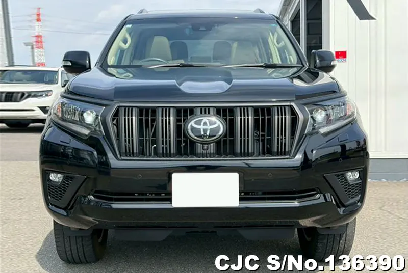 Toyota Land Cruiser Prado in Black for Sale Image 2