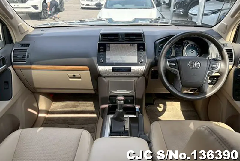 Toyota Land Cruiser Prado in Black for Sale Image 5