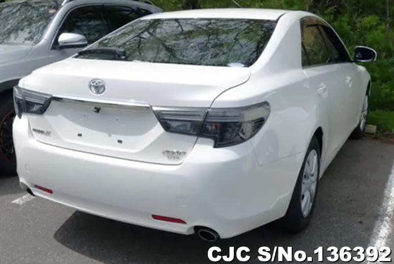 Toyota Mark X in White for Sale Image 2