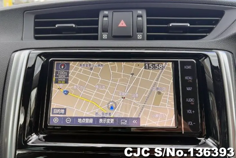 Toyota Mark X in White for Sale Image 11