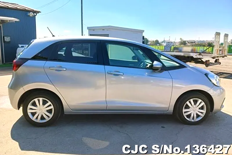 Honda Fit in Silver for Sale Image 2