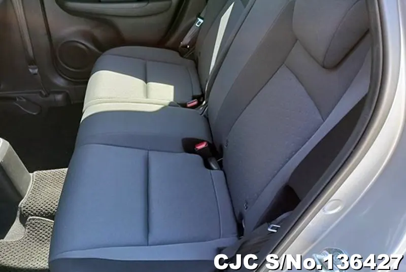 Honda Fit in Silver for Sale Image 8