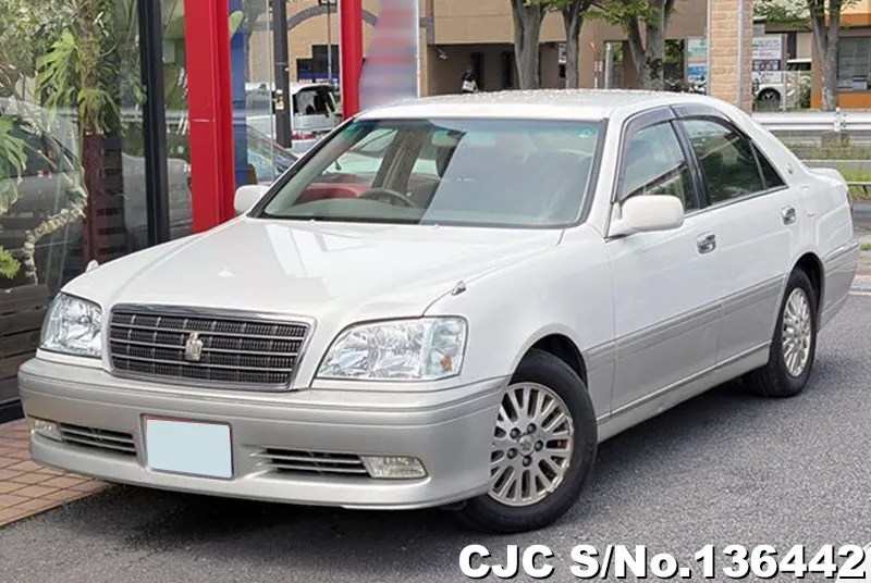 Toyota Crown in Silver for Sale Image 3