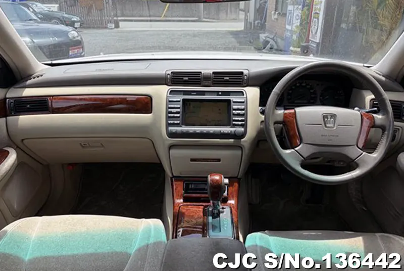 Toyota Crown in Silver for Sale Image 7