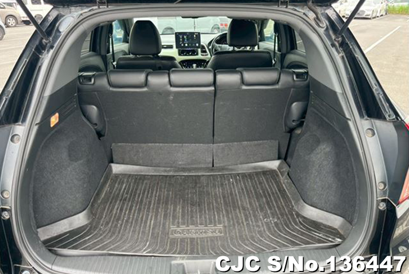 Honda Vezel in Black for Sale Image 8