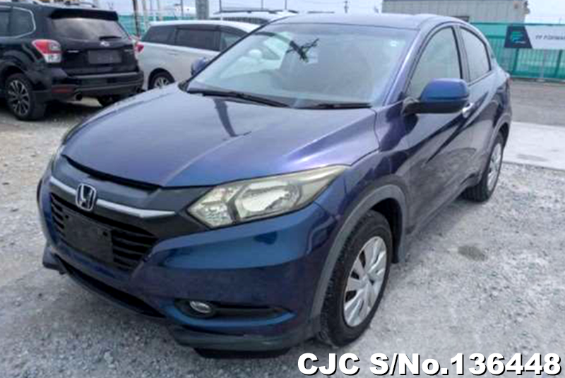 Honda Vezel in Blue for Sale Image 3
