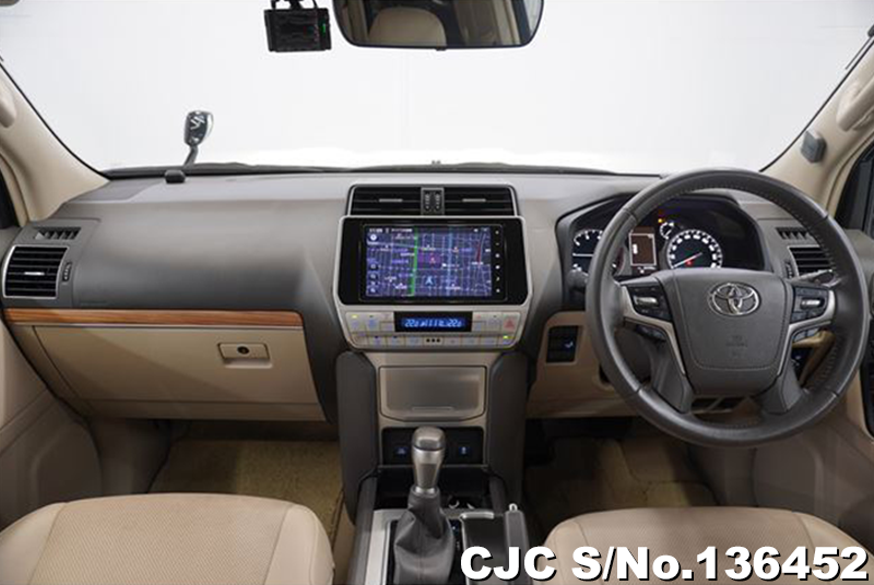 Toyota Land Cruiser Prado in Black for Sale Image 9