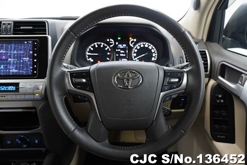 Toyota Land Cruiser Prado in Black for Sale Image 16