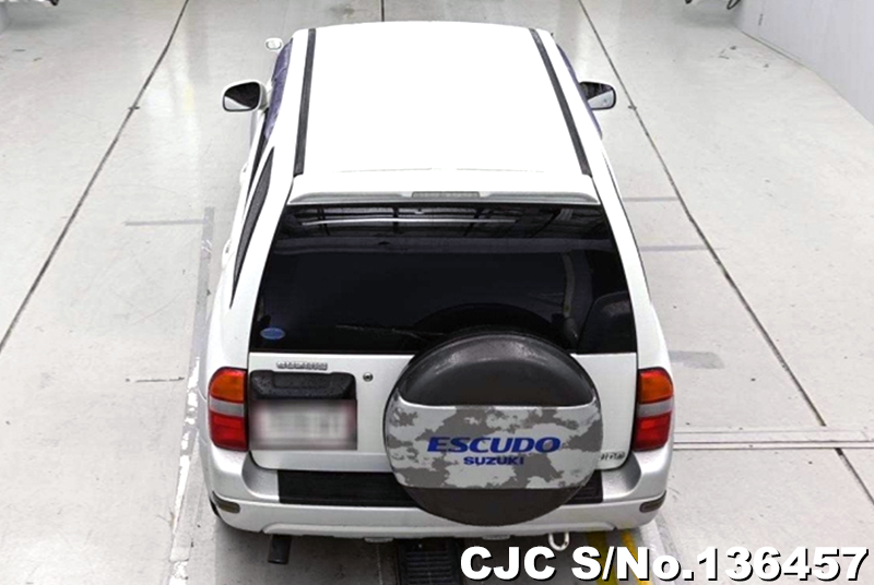 Suzuki Escudo in White for Sale Image 5
