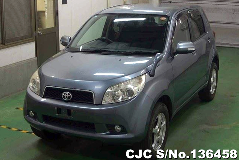 Toyota Rush in Gray for Sale Image 3