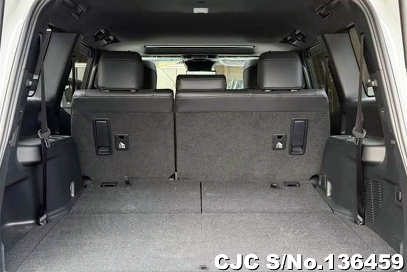 Toyota Land Cruiser 250 in Pearl for Sale Image 7