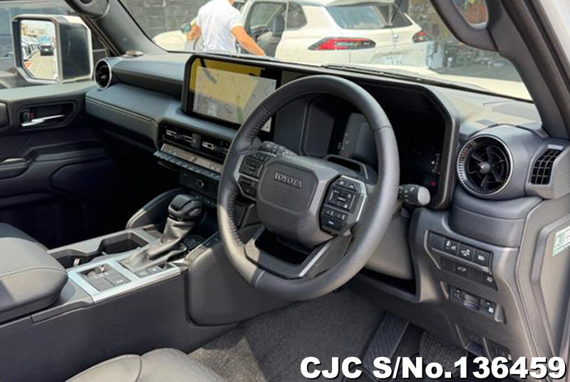 Toyota Land Cruiser 250 in Pearl for Sale Image 9