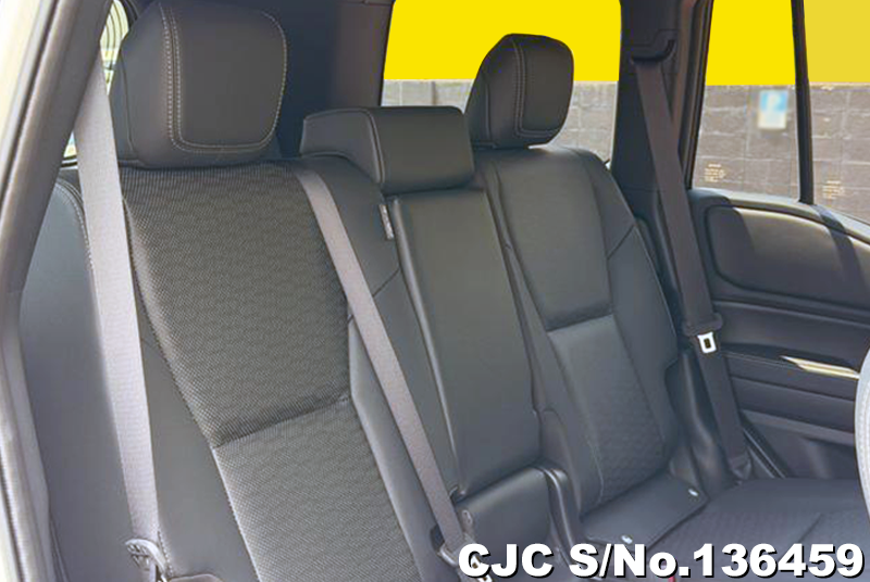 Toyota Land Cruiser 250 in Pearl for Sale Image 13