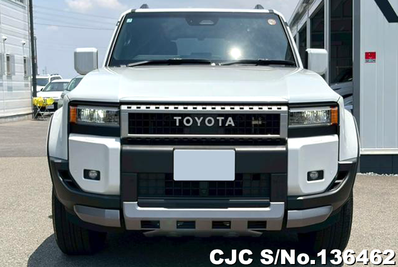 Toyota Land Cruiser 250 in Pearl for Sale Image 2