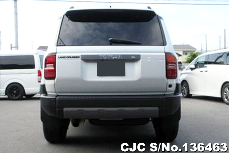 Toyota Land Cruiser 250 in Pearl for Sale Image 5