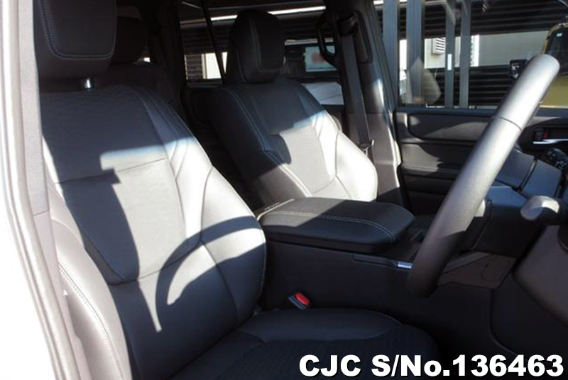 Toyota Land Cruiser 250 in Pearl for Sale Image 13