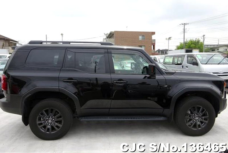 Toyota Land Cruiser 250 in Black for Sale Image 6