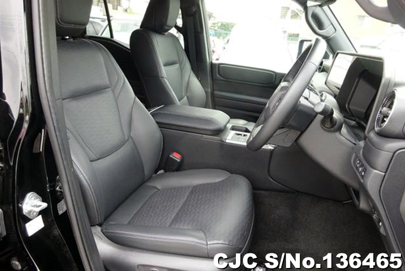 Toyota Land Cruiser 250 in Black for Sale Image 12