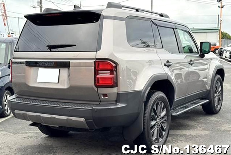 Toyota Land Cruiser 250 in Gray for Sale Image 1