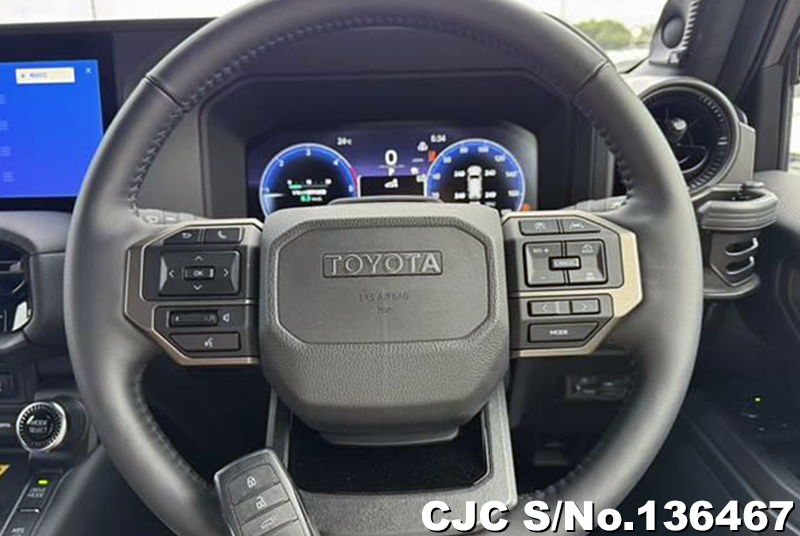 Toyota Land Cruiser 250 in Gray for Sale Image 16