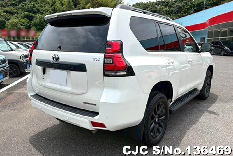 Toyota Land Cruiser Prado in Pearl for Sale Image 2