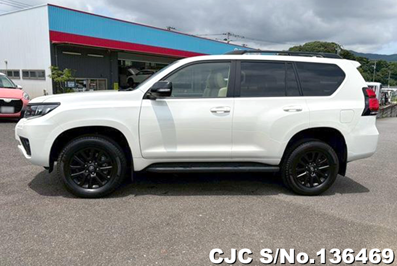 Toyota Land Cruiser Prado in Pearl for Sale Image 7